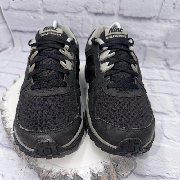Nike Dual Fusion ST2 Womens Size 9.5 Black Sliver Training Shoes Sneakers - Picture 2 of 11